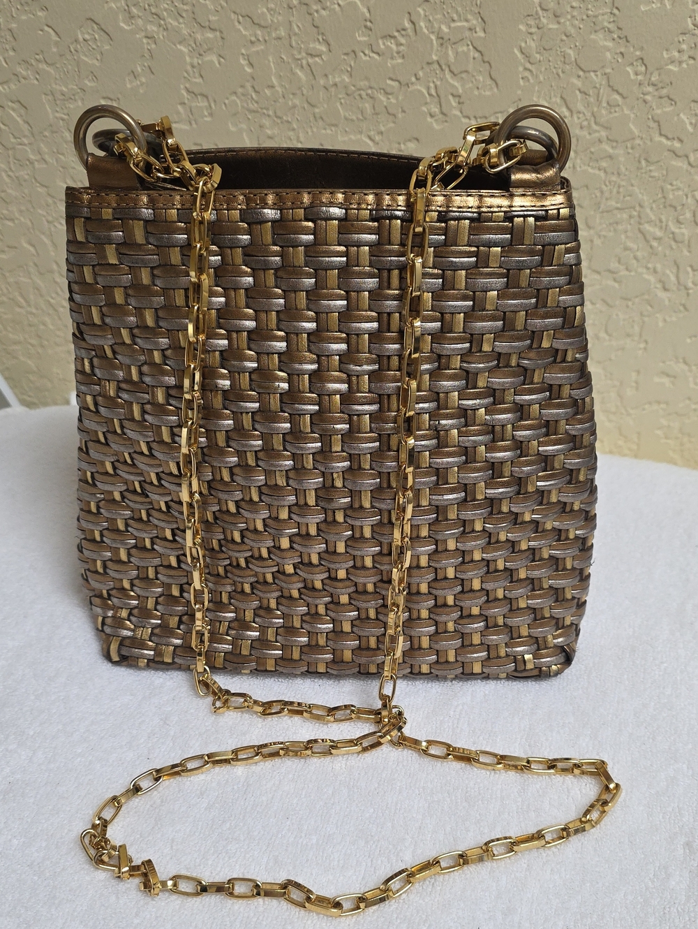 L.J.S. Collection Vintage Woven Metallic Gold Crossbody with Chain Strap